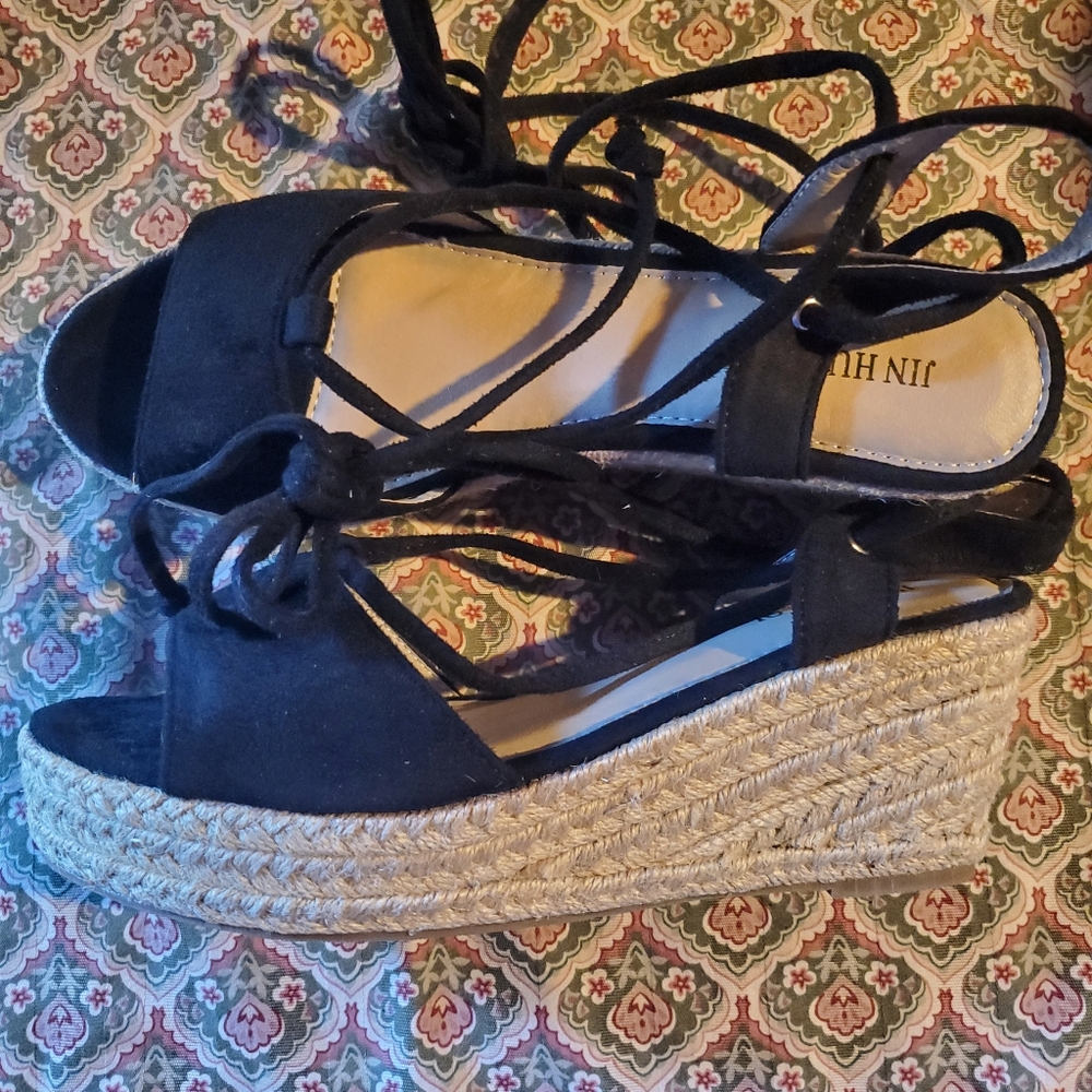 Jin Hui Qi open toe, black wedge heels, sz 9